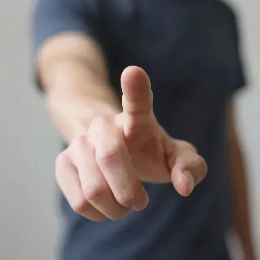 Từ vựng 靠近 – Tiếp cận